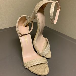 Cathy Jean Ankle Strap Sandal Size:7